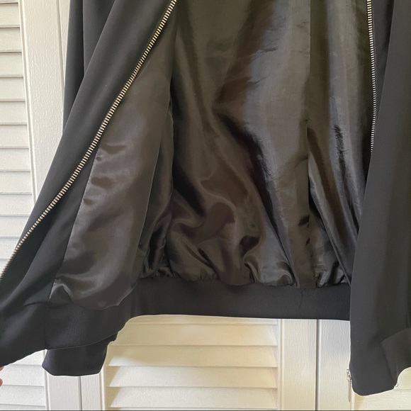 Zara Basic Bomber Jacket. - Picture 4 of 6